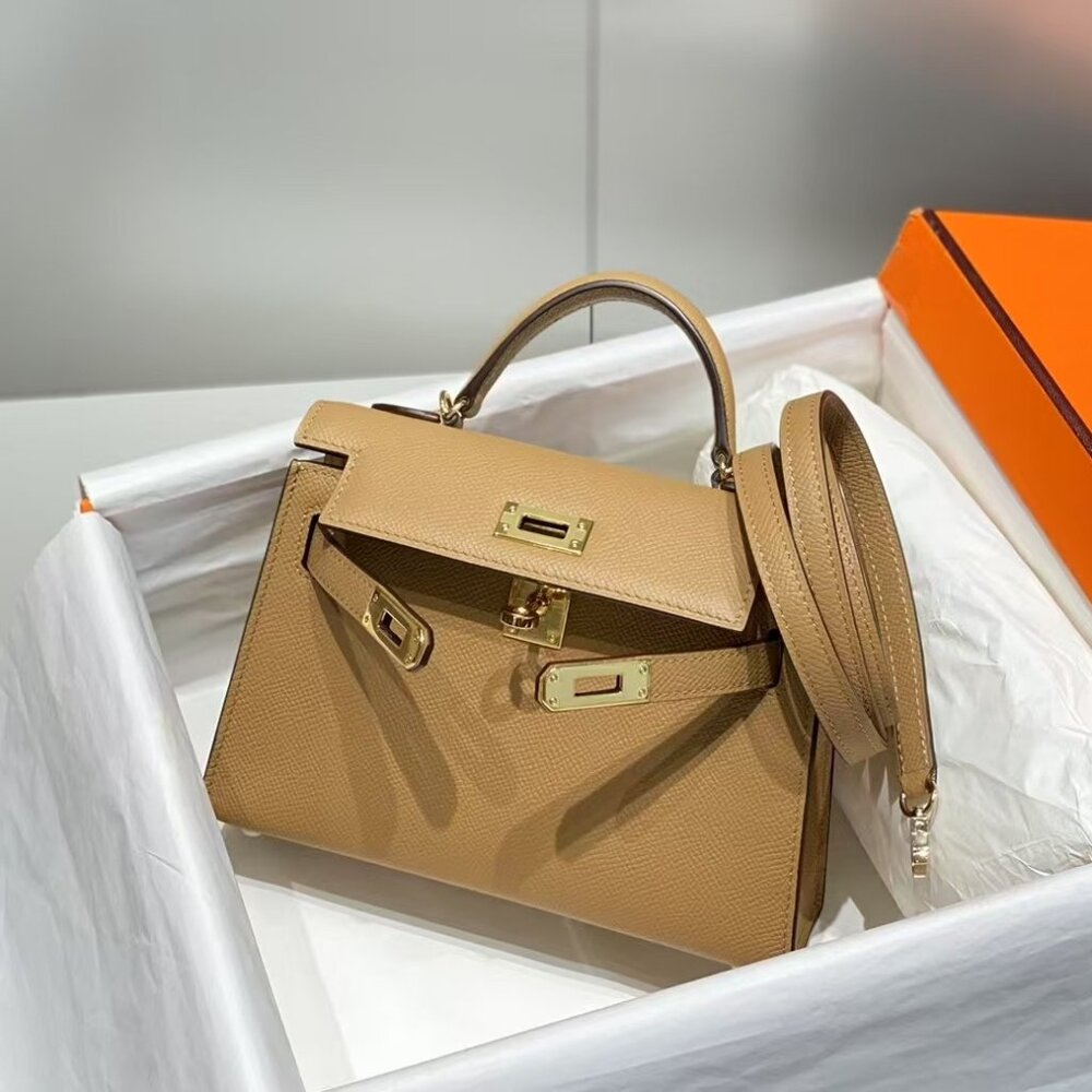 Classic Hermes Kelly Bag: A Stylish and Versatile Choice for Elegance